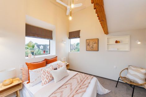 Photo of property in 25 Heathcote Place, Fitzherbert, Palmerston North, 4410