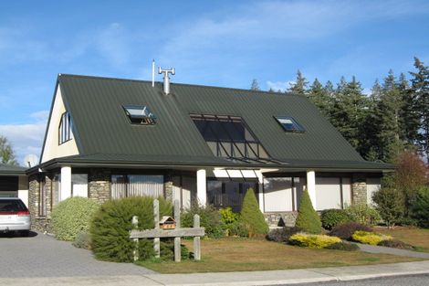 Photo of property in 63 Plantation Road, Wanaka, 9305
