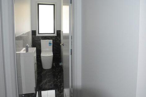 Photo of property in 3 Frederick Place, Whalers Gate, New Plymouth, 4310