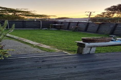 Photo of property in 20 Makora Road, Otaihanga, Paraparaumu, 5036