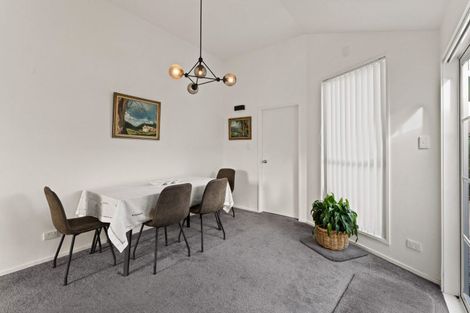 Photo of property in 2 Kings Avenue, South Dunedin, Dunedin, 9012