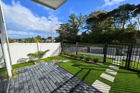 Photo of property in 17a Midgley Road, West Harbour, Auckland, 0618