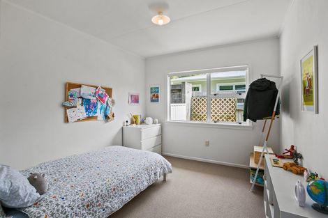 Photo of property in 36a Beaumont Crescent, Frankleigh Park, New Plymouth, 4310