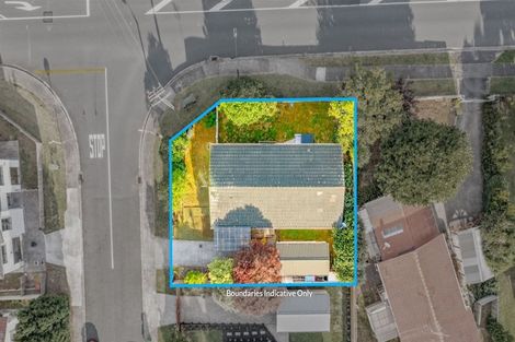 Photo of property in 2 Katrina Place, Massey, Auckland, 0614