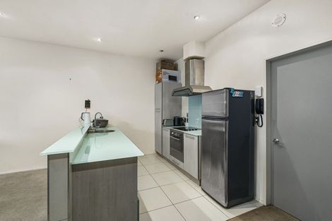 Photo of property in Hb Apartments, 4/3 Holland Street, Te Aro, Wellington, 6011