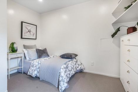 Photo of property in 100 Porritt Avenue, Chatswood, Auckland, 0626