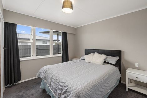 Photo of property in 41 Karaka Crescent, Levin, 5510