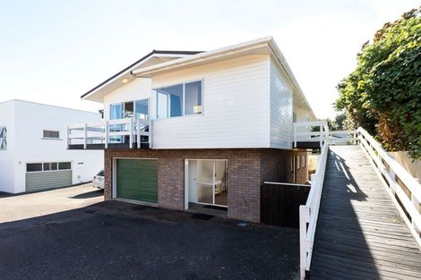 Photo of property in 8b Whiteley Street, Moturoa, New Plymouth, 4310