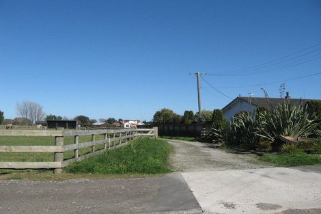 Photo of property in 102 Te Wanaka Road, Awapuni, Palmerston North, 4412