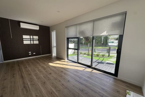 Photo of property in 17a Midgley Road, West Harbour, Auckland, 0618