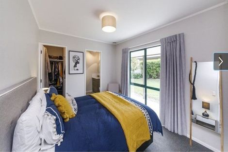 Photo of property in 102 Roberts Line, Kelvin Grove, Palmerston North, 4414