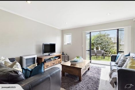 Photo of property in 7 Vicente Place, Oteha, Auckland, 0632