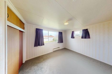 Photo of property in 6 Walker Crescent, Bulls, 4818