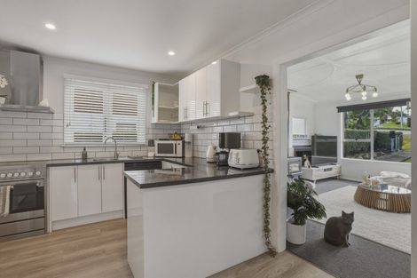 Photo of property in 16 Abbotsford Road, Green Island, Dunedin, 9018