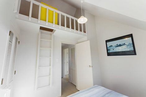 Photo of property in 128 Seaview Road, Paraparaumu Beach, Paraparaumu, 5032