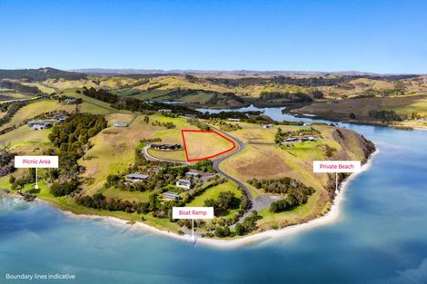 Photo of property in 16a Salt River View Road, Kaiwaka, 0573