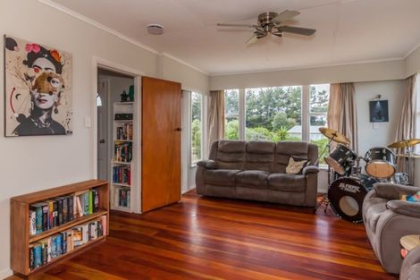 Photo of property in 30 Forest Road, Waitarere Beach, Levin, 5510