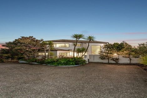 Photo of property in 2/24 Carlisle Road, Browns Bay, Auckland, 0630