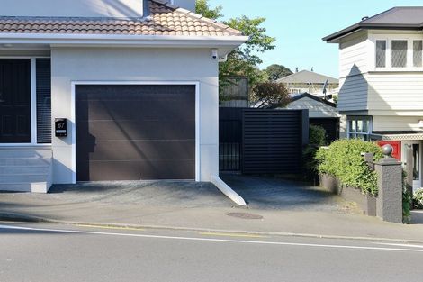 Photo of property in 87 Grant Road, Thorndon, Wellington, 6011