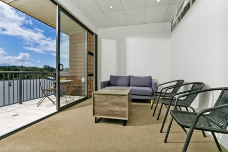 Photo of property in 9/28 The Avenue, Albany, Auckland, 0632