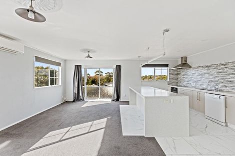 Photo of property in 35 Hua Street, Bell Block, New Plymouth, 4312