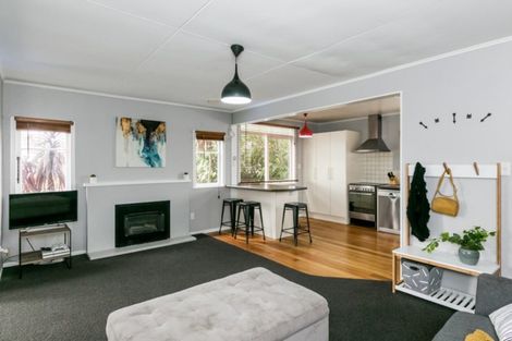 Photo of property in 4 Crichton Place, Havelock North, 4130