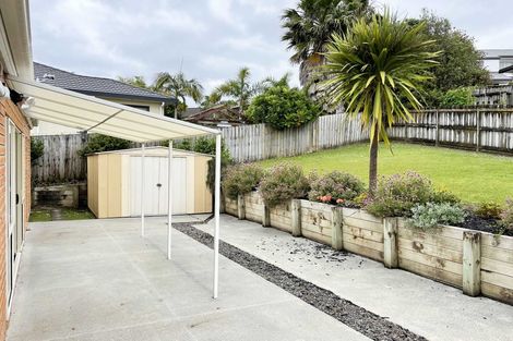 Photo of property in 19 San Bernadino Drive, Henderson, Auckland, 0612