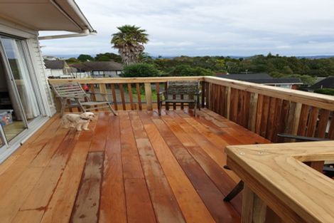 Photo of property in 1/330 Glenfield Road, Glenfield, Auckland, 0629