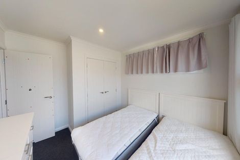 Photo of property in 8 Silicon Way, Fitzherbert, Palmerston North, 4410