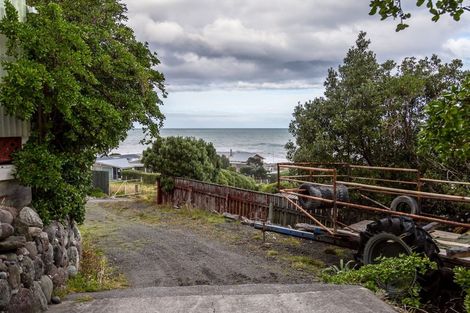 Photo of property in 5 Mangatoetoe Grove, Cape Palliser, Pirinoa, 5772