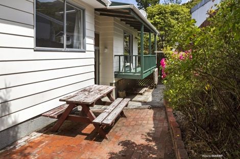 Photo of property in 102 Awarua Street, Ngaio, Wellington, 6035