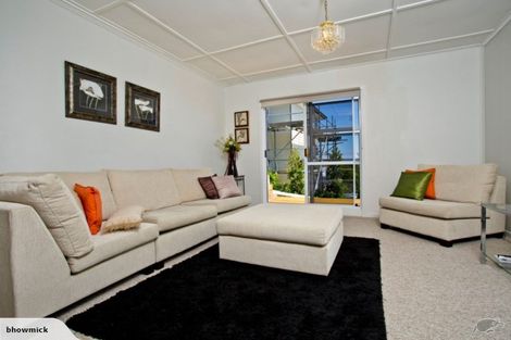 Photo of property in 41 Sea Vista Avenue, Beach Haven, Auckland, 0626