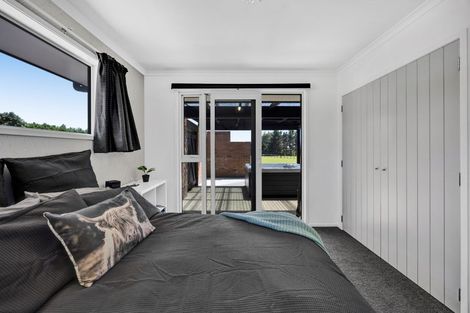 Photo of property in 1347 Carrington Road, Hurworth, New Plymouth, 4371