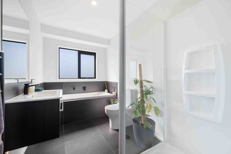 Photo of property in 2 Collie Road, Pukekohe, 2120