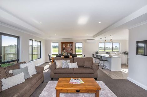 Photo of property in 18 Silver Peaks Drive, West Melton, 7618