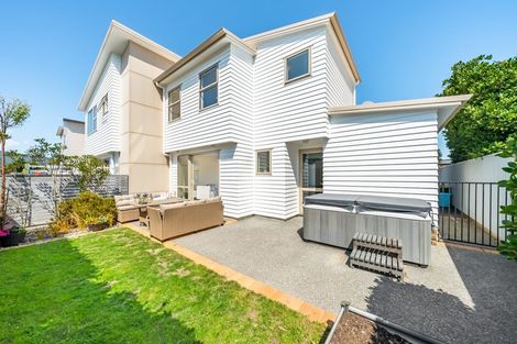 Photo of property in 5 Latimer Way, Petone, Lower Hutt, 5012