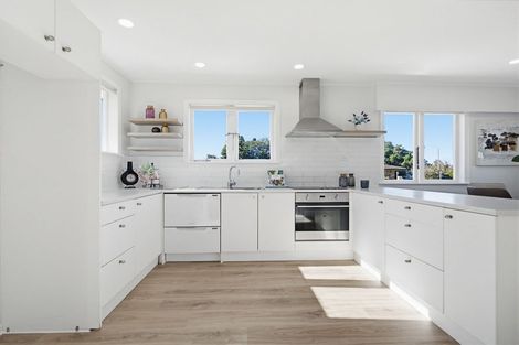 Photo of property in 1 Rosehill Drive, Rosehill, Papakura, 2113