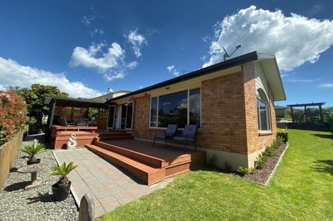 Photo of property in 43 Bayvista Close, Welcome Bay, Tauranga, 3112