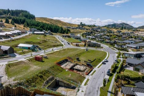 Photo of property in 84 Kirimoko Crescent, Wanaka, 9305