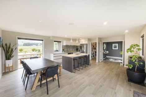 Photo of property in 20 Highland View Drive, Tokomaru, Palmerston North, 4474