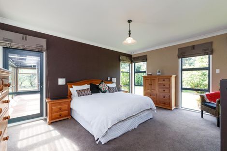 Photo of property in 649 Aokautere Drive, Aokautere, Palmerston North, 4471