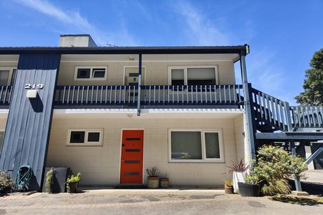 Photo of property in 8/219 Grant Road, Thorndon, Wellington, 6011