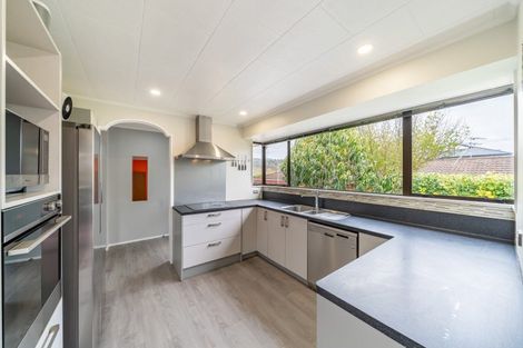 Photo of property in 32 Clearwater Terrace, Brown Owl, Upper Hutt, 5018