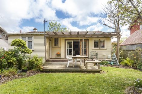 Photo of property in 32 Saint Johns Avenue, Palmerston North, 4414