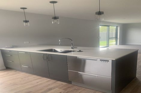 Photo of property in 8 Gards Place, Alexandra, 9320