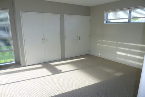 Photo of property in 5 Crofton Road, Harewood, Christchurch, 8051