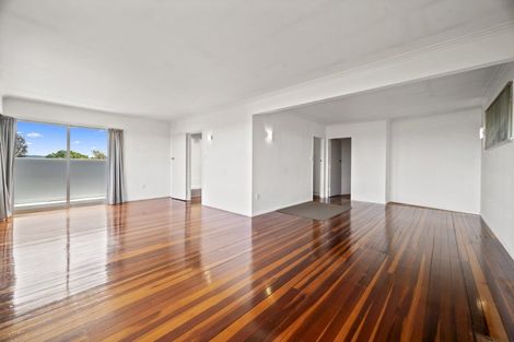 Photo of property in 20 Ingle Avenue, Waipahihi, Taupo, 3330