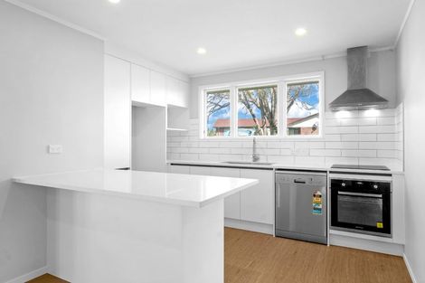 Photo of property in 54 Chelburn Crescent, Mangere East, Auckland, 2024