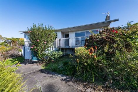 Photo of property in 15 Camelot Place, Glenfield, Auckland, 0629