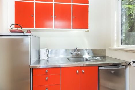 Photo of property in 1b Wadestown Road, Wadestown, Wellington, 6012